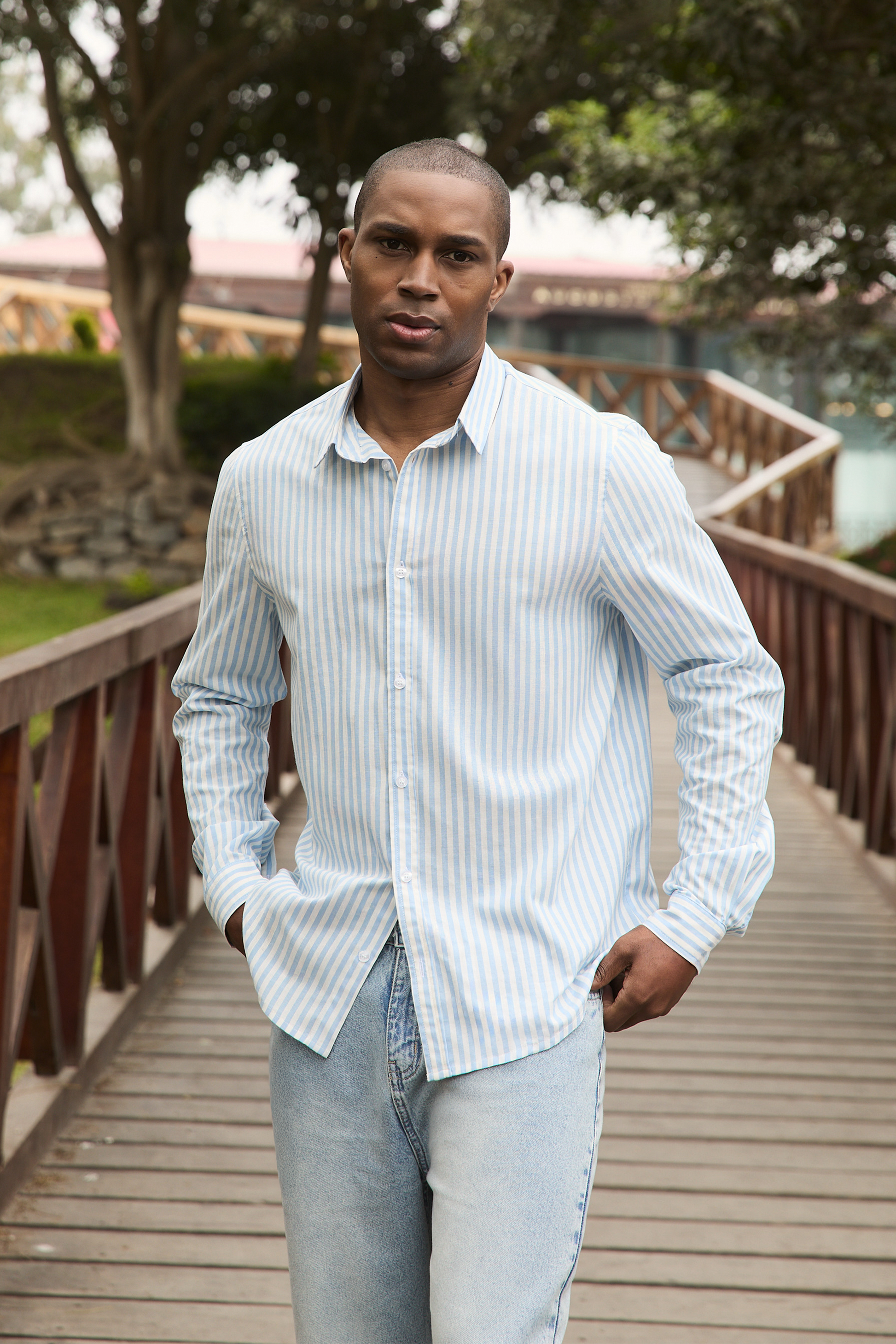 CAMISA DE MANGA LARGA A RAYAS CELESTE Y BLANCO FERNANDO