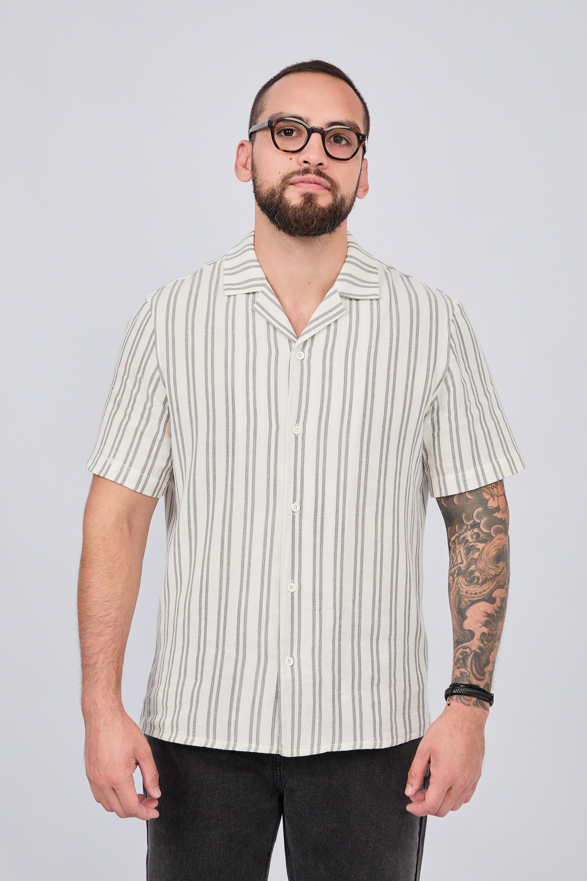 CAMISA DE MANGA CORTA A RAYAS PARA HOMBRE NEGRO - BASTION
