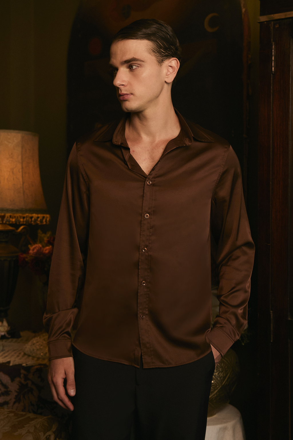 CAMISA DE SEDA PARA HOMBRE MANGA LARGA MARRON
