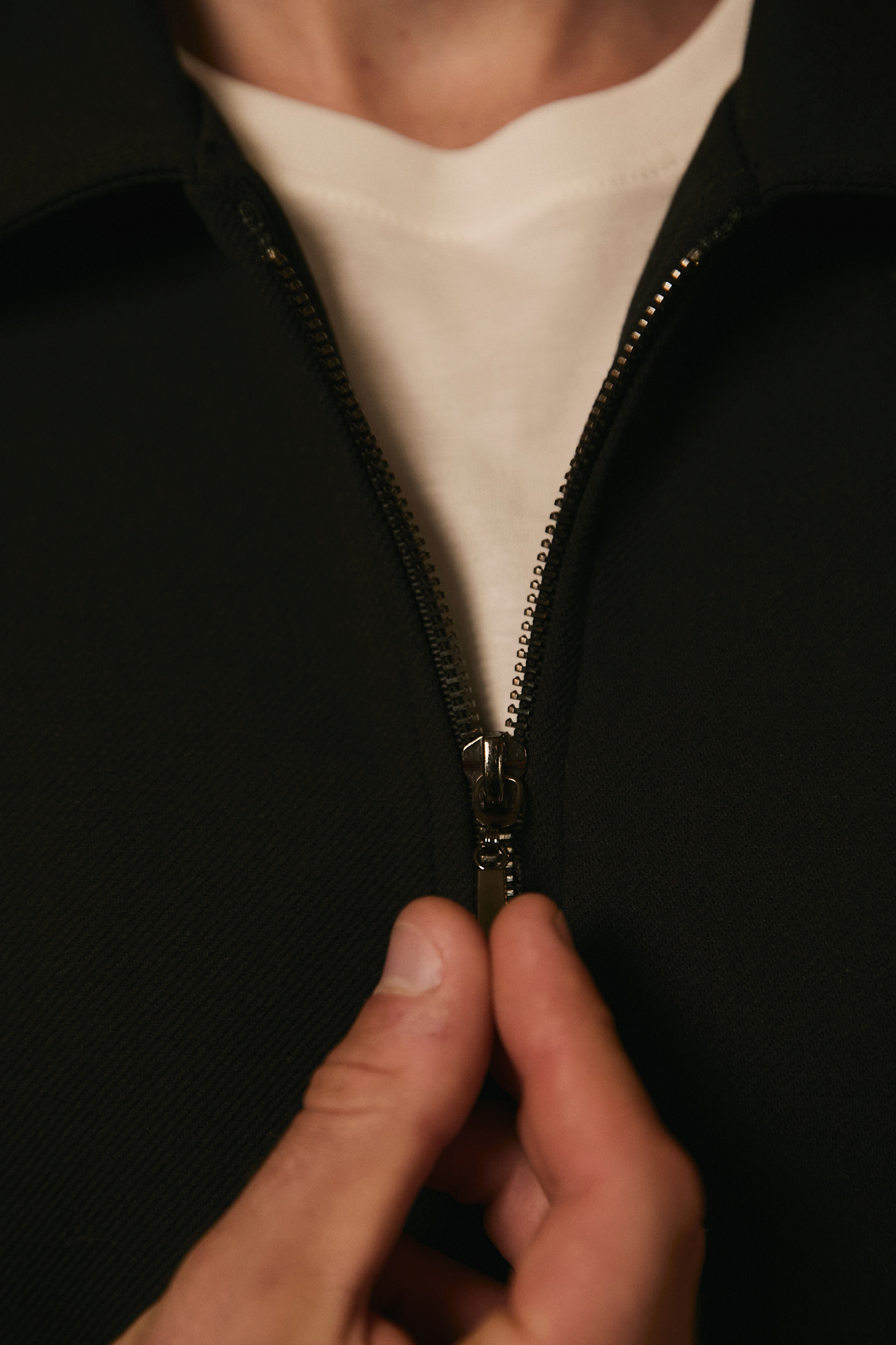 CASACA DE HOMBRE TIPO JACKET CON CIERRE FRONTAL NEGRO ADRIAN