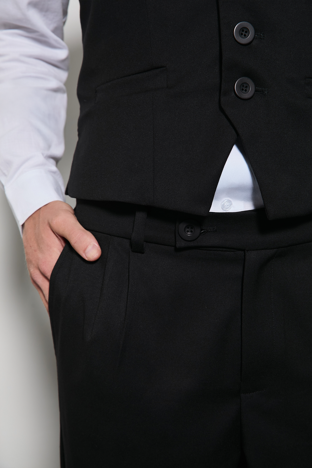 PALAZO DE VESTIR PARA HOMBRE NEGRO DARIO