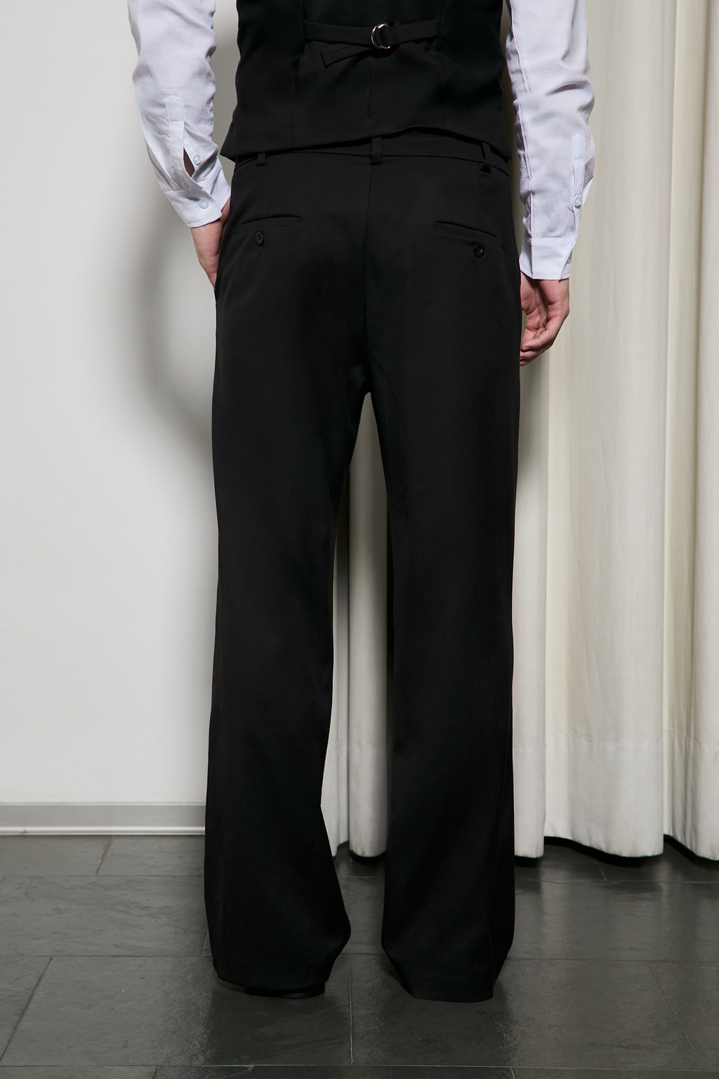 PALAZO DE VESTIR PARA HOMBRE NEGRO DARIO