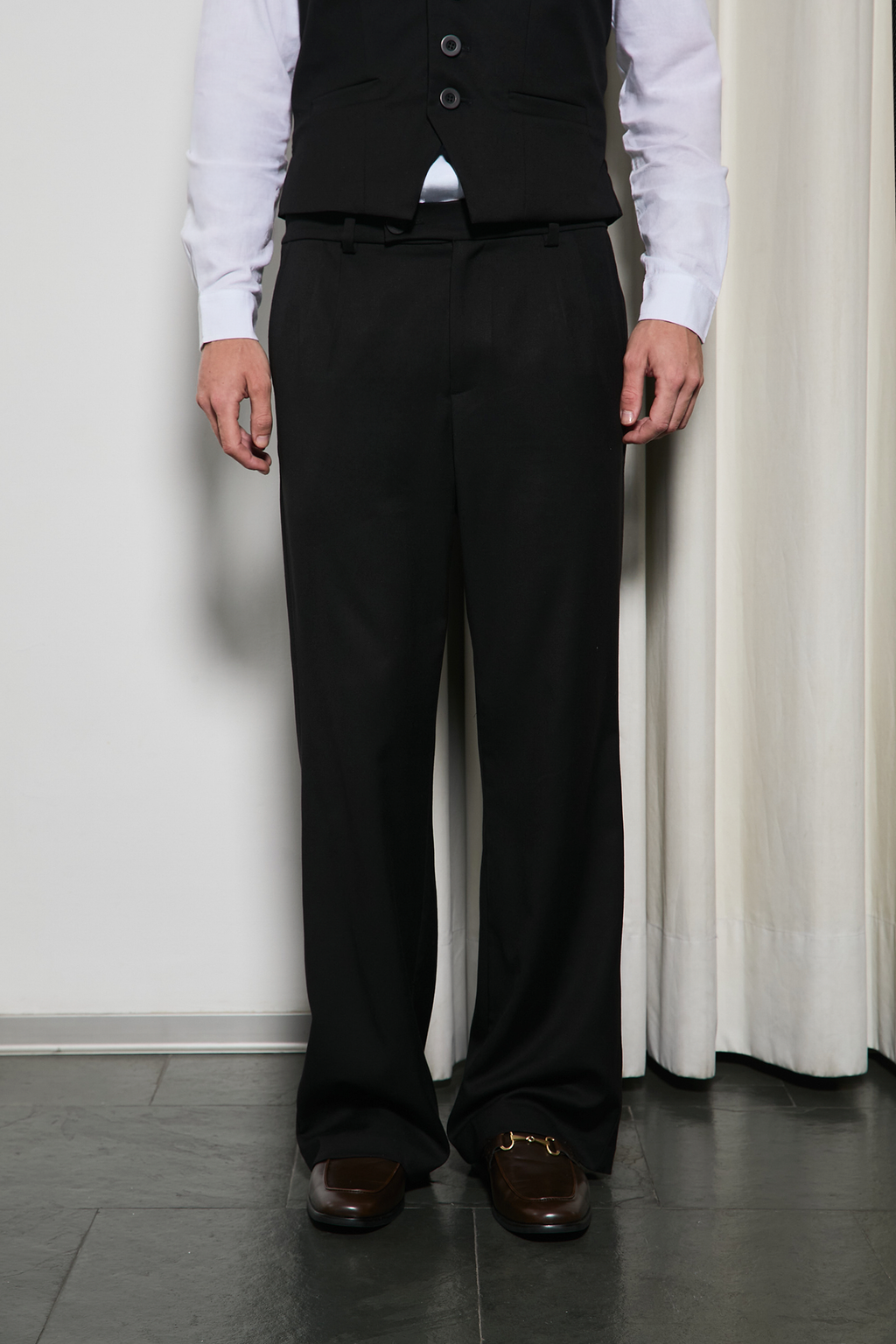 PALAZO DE VESTIR PARA HOMBRE NEGRO DARIO