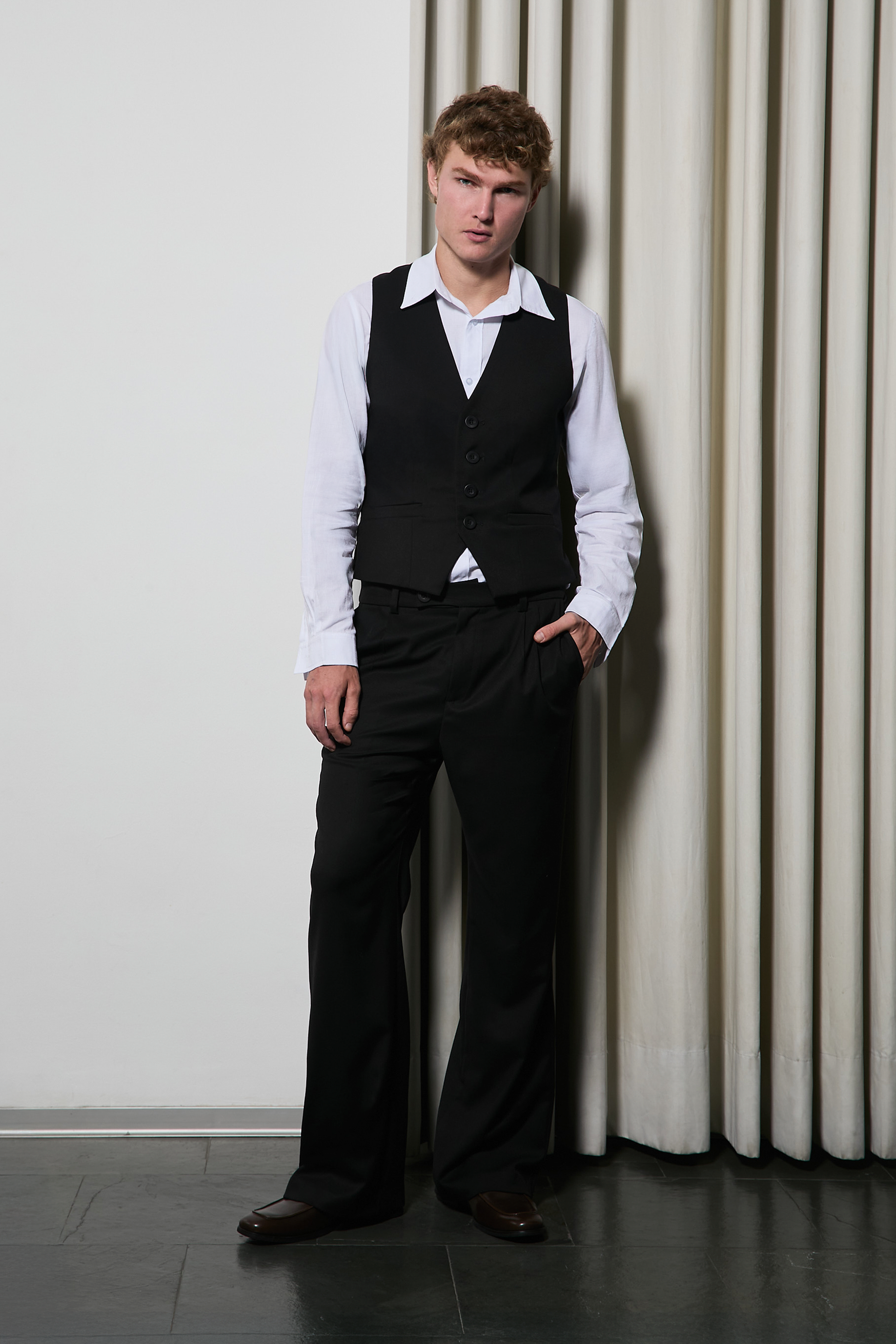 PALAZO DE VESTIR PARA HOMBRE NEGRO DARIO