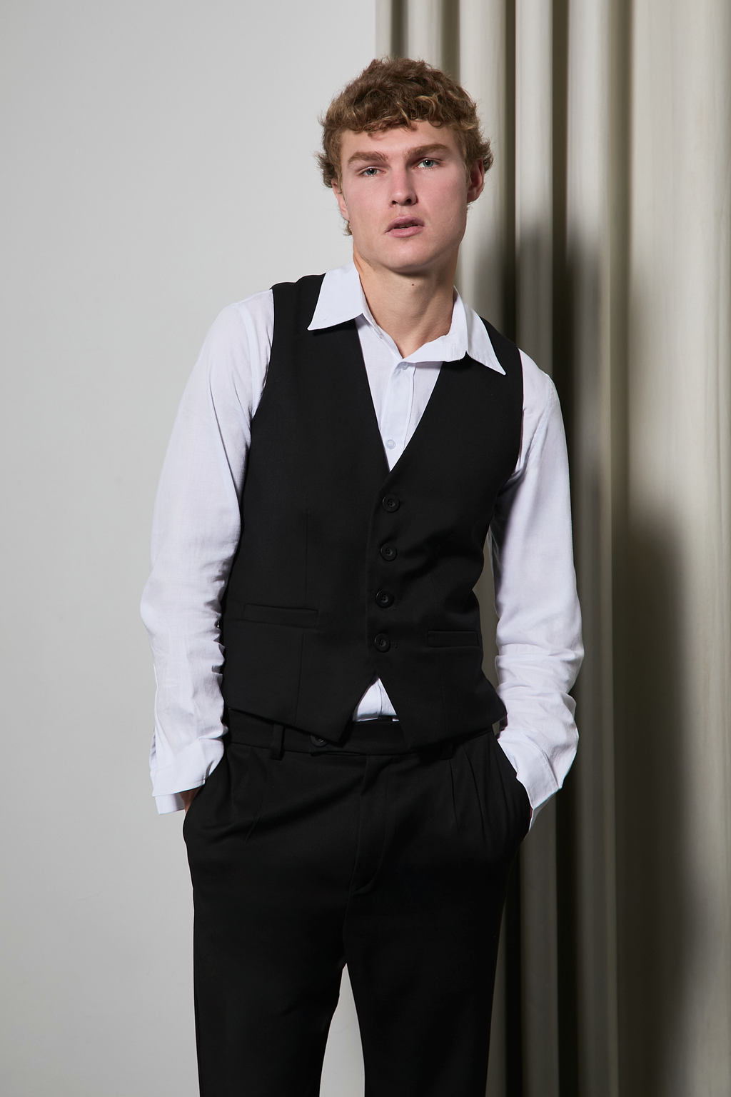 CHALECO DE SASTRE PARA HOMBRE NEGRO DARIO