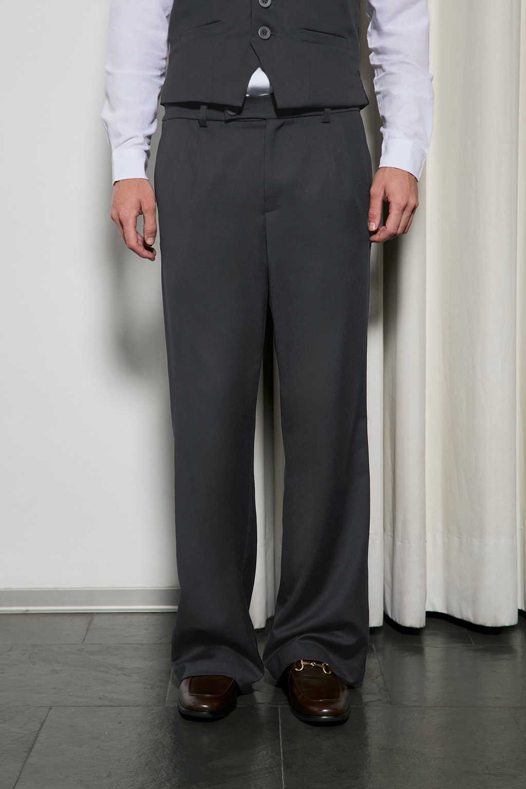 PALAZO DE VESTIR PARA HOMBRE PLOMO DARIO