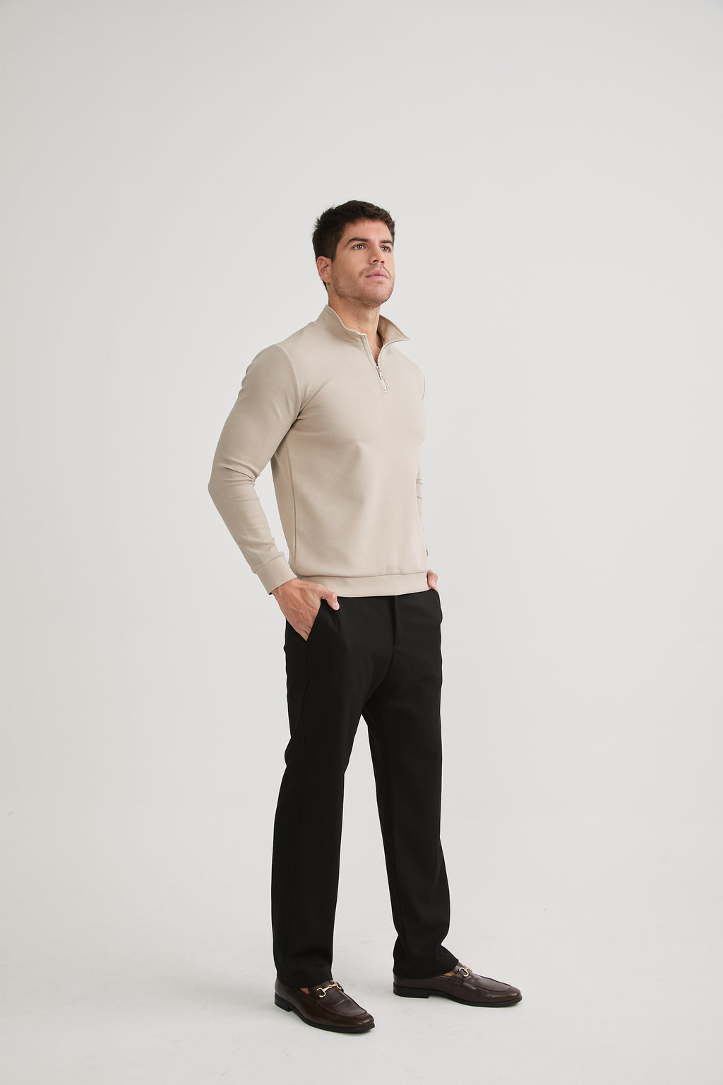 POLERA HOMBRE CUELLO ALTO CON CIERRE DE ALGODÓN - BEIGE