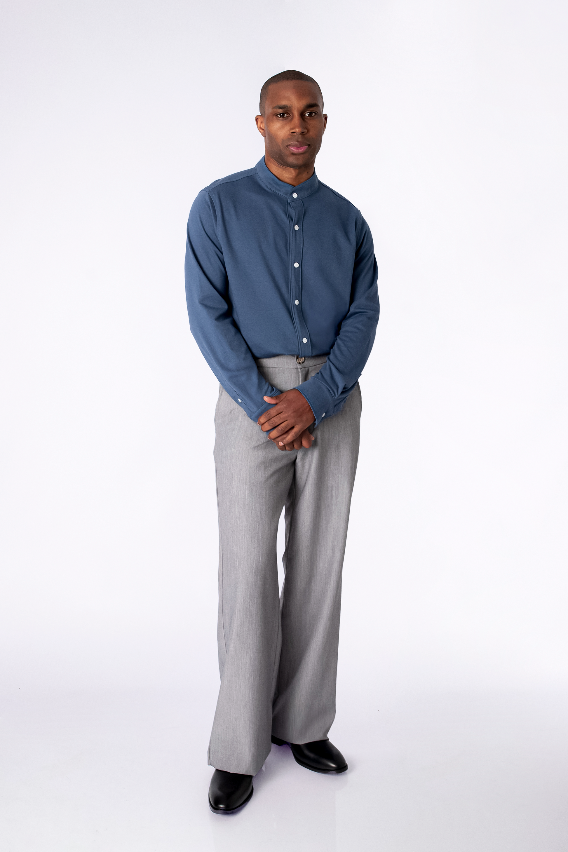 CAMISA DE CUELLO NERU DE ALGODON PIMA COLLIN ACERO